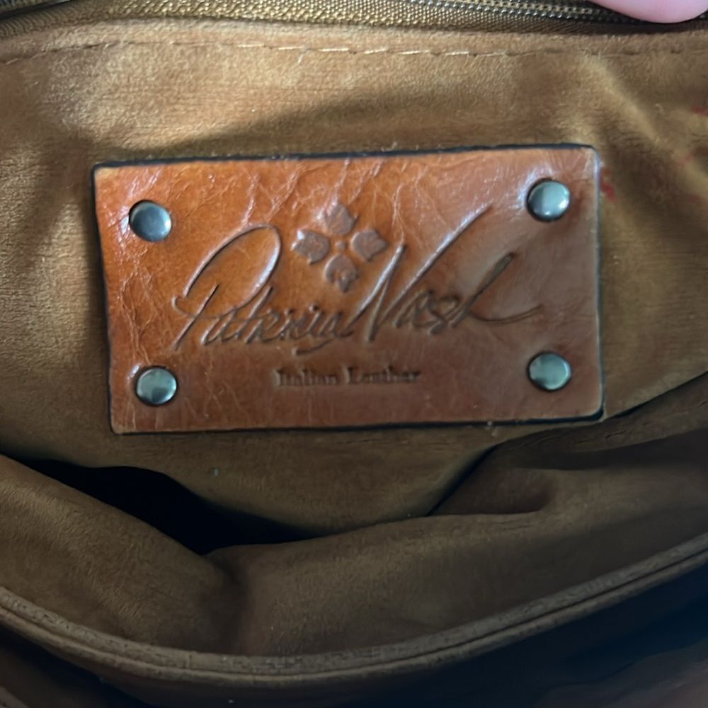Patricia Nash Large Paris Embossed Leather Studded Shoulder Bag - Picture 9 of 16